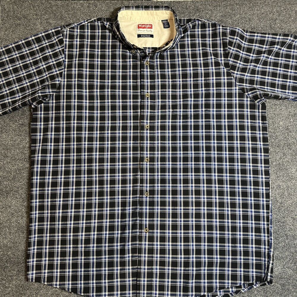 WRANGLER Men’s Shirt Blue Plaid Wrinkle Resist Short Sleeve Button Up Size XL T